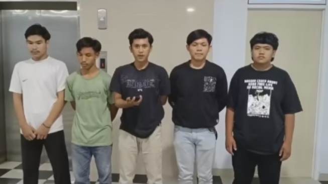 Mahasiswi UIN Jambi Dibully di Lift, Pelaku Beri Klarifikasi Singkat