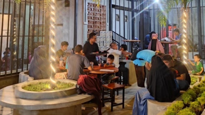 5 Rekomendasi Tempat Makan di Palembang, Dijamin Ramah Kantong