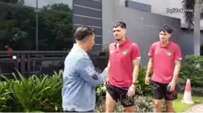 Rafael Struick Dikira Ivar Jenner oleh Konten Kreator saat Jalan-Jalan di Kota Brunei Darussalam