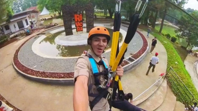 Wisata Outdoor Ini Ternyata Cuma 5 km dari Stasiun Bogor, Bisa Main Flying Fox dengan Ketinggian 70 Meter!