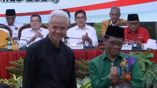 Ekspresi Menko Polhukam Mahfud MD usai diumumkan sebagai bakal calon wakil presiden (cawapres) Ganjar Pranowo di Pilpres 2024 di Kantor DPP PDIP, Jakarta Pusat, Rabu (18/10/2023). (Tangkap Layar)