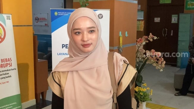 Virgoun Siap Cerai Lahir Batin, Inara Rusli Menyindir: Iya Lah, Ntar Repot Digerebek Lagi