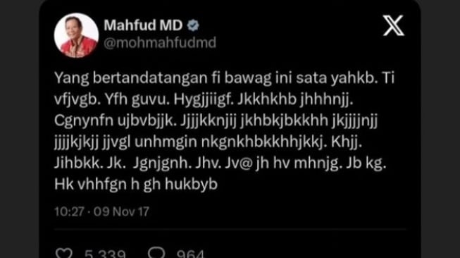 Menolak Lupa Cuitan 'Amburadul' Mahfud MD yang Dibajak Cucu