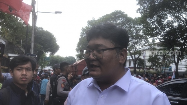 Koordinator aksi relawan Ganjar-Mahfud, Sony Hutagalung. (Suara.com/Dea)