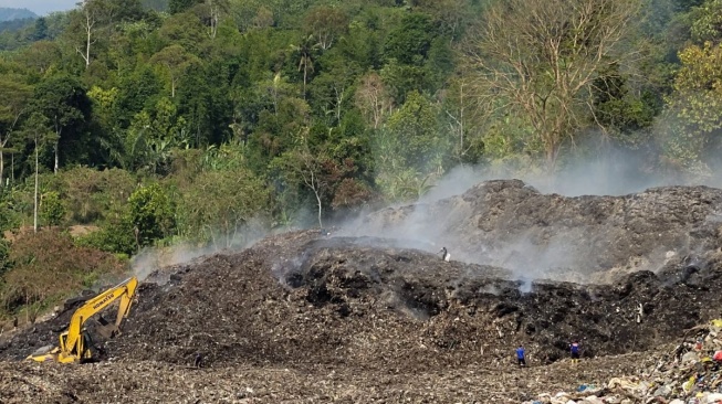 Kebakaran Hebat TPA Bakung, Pemkot Bandar Lampung Terjunkan Nakes Cek Kesehatan Warga