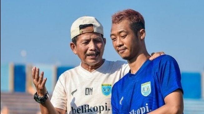 Djanur Tak Mau Remehkan Calon Lawan Persela: Tim-Tim Kuat Semua