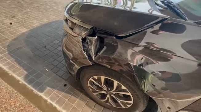 Jalan Yang Curam Jadi Penyebab Mobil Baim Wong Oleng Dan Tabrak Tembok