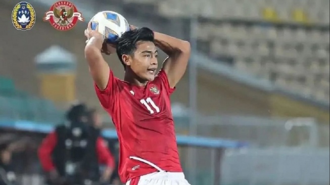 Pemain Timnas Indonesia, Pratama Arhan dengan kemampuan lempar mematikan (Instagram/PSSI)