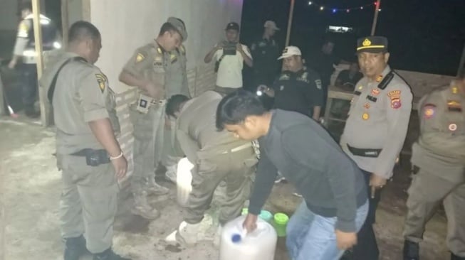 Razia Pekat di Pasaman Barat, Sejumlah Warung Tuak Disikat Petugas