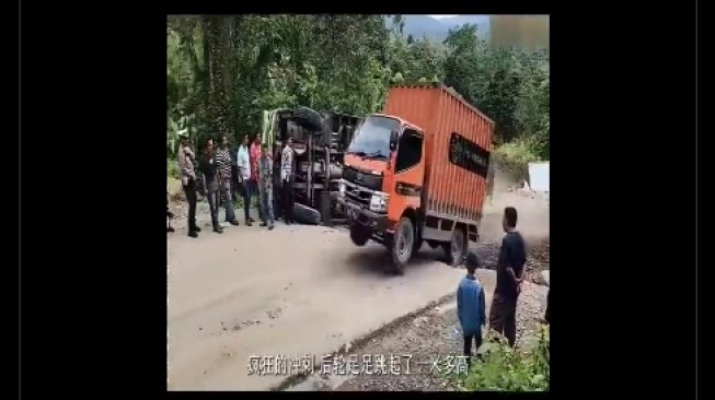 Jalanan Sumut Bisa Viral di Cina! Begini Penampakan Tanjakan Batu Jomba yang Bikin Truk Hampir Terbalik