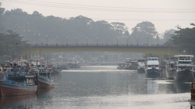 Padang Dikepung Kabut Asap Kiriman dari 4 Provinsi