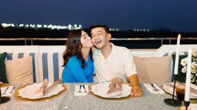 Perjalanan cinta Ruben dan Sarwendah (Instagram/@sarwendah29)