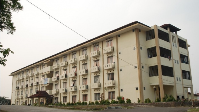 Tersangka Korupsi Pembangunan Guest House UIN Raden Fatah Palembang Ditahan