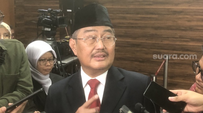 Klaim Bakal Independen, Jimly Asshiddiqie Sebut MKMK Ada dari Kubu Prabowo, Ganjar dan Anies