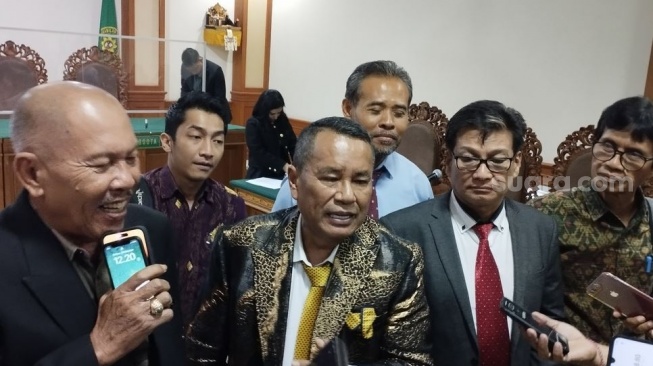 Anies Baswedan Dan Ganjar Pranowo Akrab Hotman Paris Prabowo Vs 2 Capres