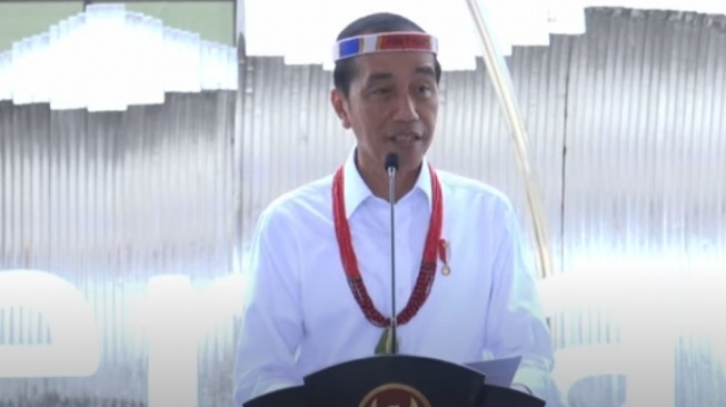 Fasilitasi Wisata Surfing, Jokowi Resmikan Bandara Mentawai