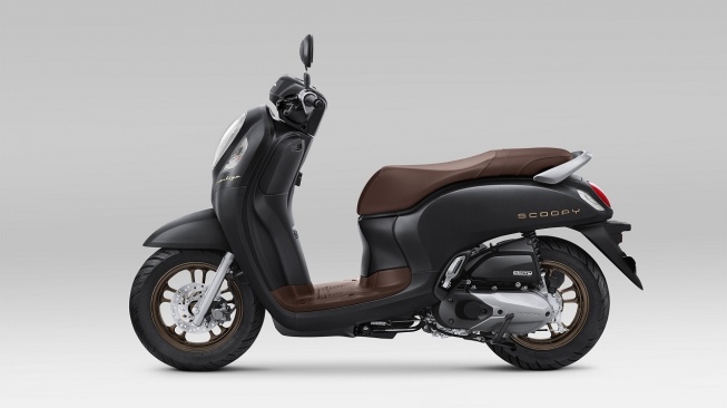 New Honda Scoopy Prestige Black  [PT Astra Honda Motor].