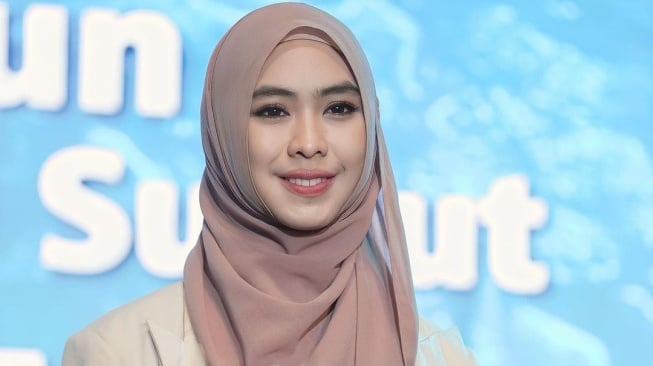 Ajak Peduli Palestina Karena Agama, Oki Setiana Dewi Kena Sentil Ade Armando