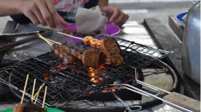 Menjajal Menu Angkringan 3 Ceret di Kota Jambi, Susu Jahenya Mantap