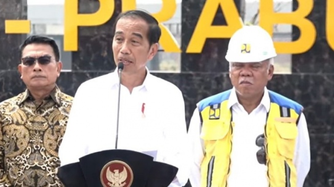 Jokowi Bandingkan Panjang Tol Dengan Dimiliki Cina: Di Sini 2.800 Km, Di Sana 280.000 Km