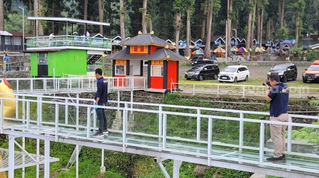 Tim Labfor Polda Jateng Periksa Kelayakan Jembatan Kaca Wisata The Geong Usai Pecah dan Tewaskan Wisatawan