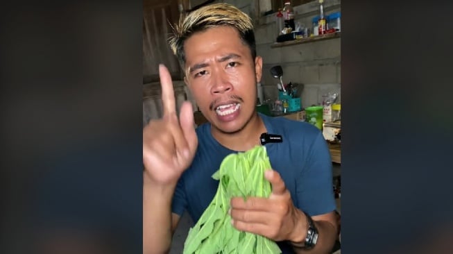 Lagi Viral Sosok TikTokers Mas Modle, Bagikan Resep Masak Daun Pepaya Agar Tidak Pahit