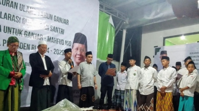 Deklarasi santri milenial Samarinda mendukung Ganjar-Mahfud. [ANTARA]