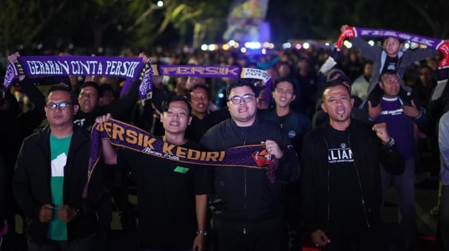 Gelar Nobar Persik Lawan Persita, Mas Dhito: Mari Jaga Kebersihan