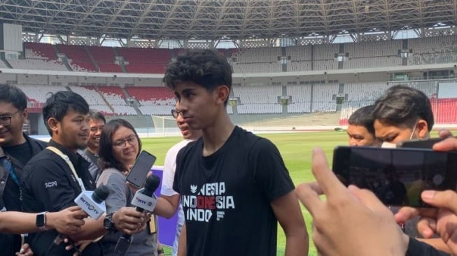 Pemain naturalisasi Timnas Indonesia Welber Jardim seusai menjalani latihan di Stadion Utama Gelora Bung Karno Jakarta, Senin (30/10/2023) (ANTARA/Mario Sofia Nasution)