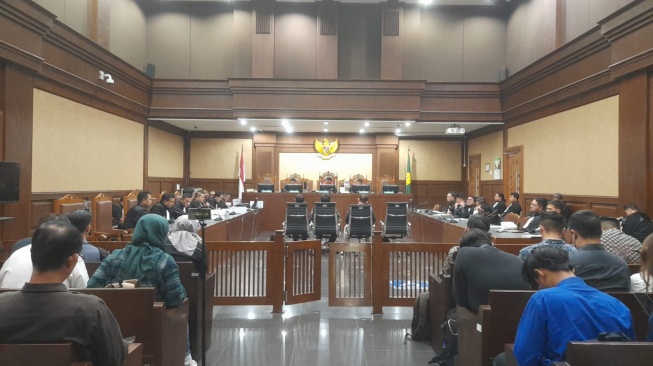 Galumbang Divonis 6 Tahun Penjara karena Dianggap Berjasa Majukan Telekomunikasi, Lebih Ringan Dari Tuntutan Jaksa