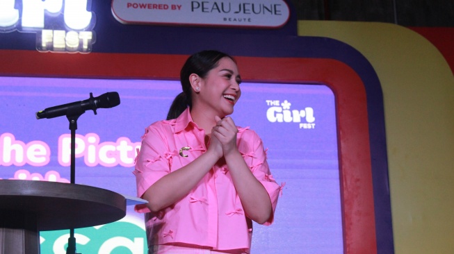 Serunya Momen Nagita Slavina, Prilly, hingga Angga Yunanda di The Girl Fest Roadshow Bandung Hari Kedua