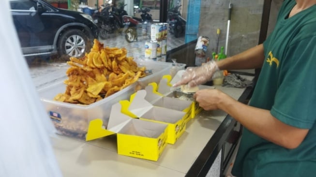 Lezatnya Pisang Goreng Keju Kambang di Kota Jambi, Bikin Nagih