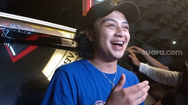 Akui Sok Ganteng, Bastian Steel Cuma Bercanda Dekati Prilly Latuconsina