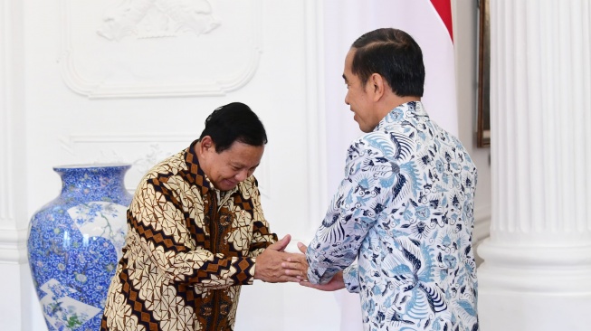 Benarkan Jokowi Minta 3 Periode ke Megawati, Panda Nababan Ngode Prabowo-Gibran Bisa Batal Maju