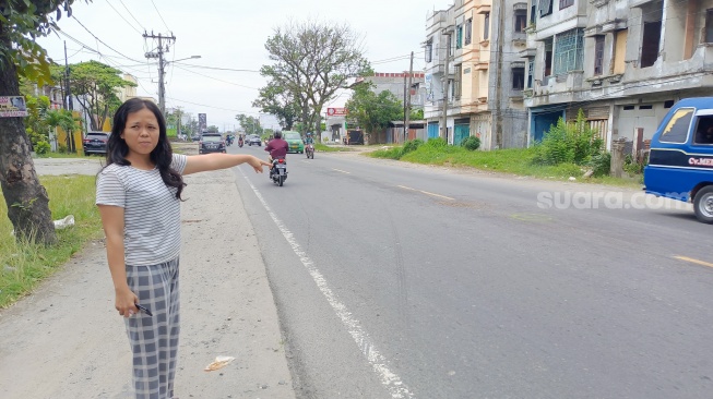 Kecelakaan Maut di Jalan Kapten Sumarsono Sunggal, Wanita Pencari Makanan Ternak Tewas Digilas Truk