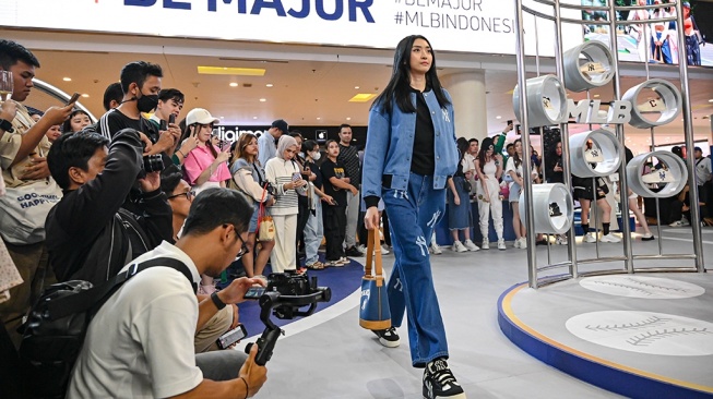 Gerai Flagship jenama Streetwear Premium, MLB Korea baru saja dibuka di Grand Indonesia Skybridge, Jakarta. (Foto: Dok. MLB)