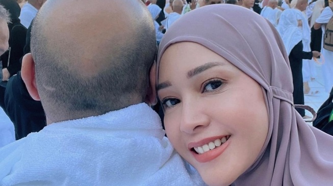 Potret Maia Estianty Umroh (Instagram)