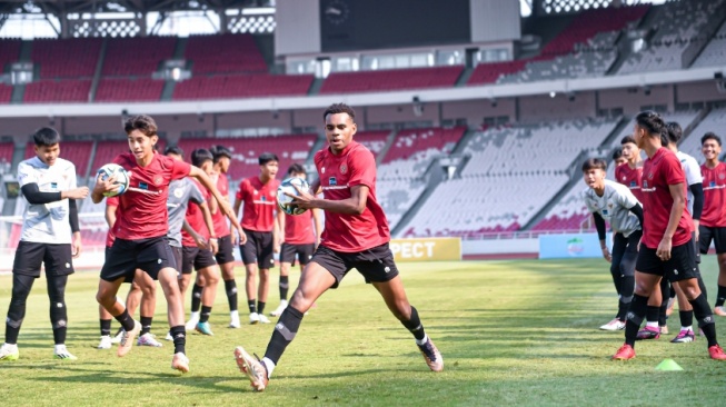 Jelang Piala Dunia U-17, Bima Sakti Mulai Racik Strategi dan Intip Kekuatan Lawan Dibantu Frank Wormuth dan Indra Sjafri