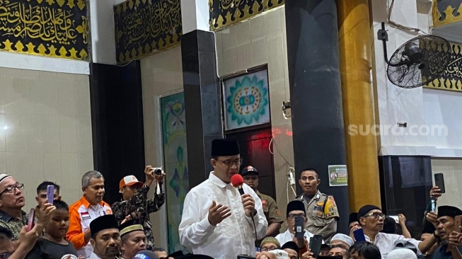 Anies Baswedan Doakan Rakyat Palestina dari Ranah Minang Usai Ziarah ke Makam Syekh Burhanuddin: Semoga Mereka Syahid!