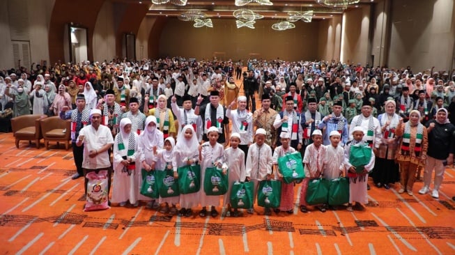 Ribuan Anak Yatim di Palembang Mendoakan Palestina: Kami Turut Berduka