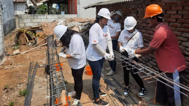 Surya Internusa Group ikut ambil bagian dalam kegiatan Habitat for Humanity Indonesia bertajuk 28uild. (dok. SSIA)