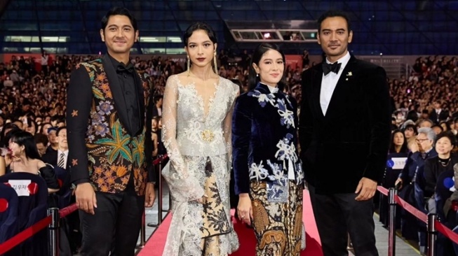 Pesona Dian Sastro Pakai Kebaya (instagram/@therealdisastr)