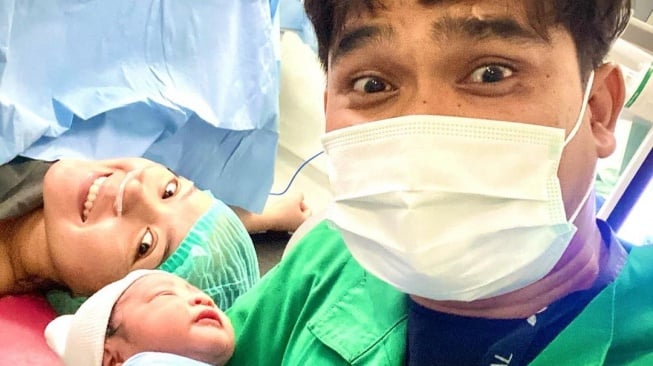 Maell Lee bahagia dikaruniai anak pertama (Instagram)