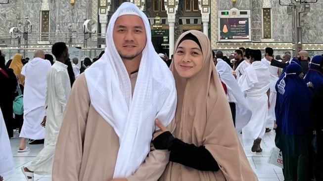 Ananda Omesh bersama istri, Dian Ayu Lestari. [Instagram]