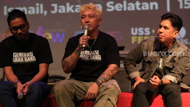 Sansan Pee Wee Gaskins menjadi juri Generasi Anak Band saat ditemui di kawasan Kuningan, Jakarta Selatan (Suara.com/Rena Pangesti)