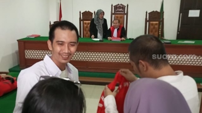 Senyum Raeza dan Jeremia Terdakwa Pemerkosa SPG di Cibubur, Korban Sempat Diancam Dibuat Cacat