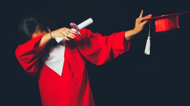 Ilustrasi wisuda (Unsplash)