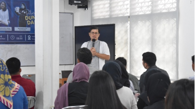 Psikologi UNJA Gelar Workshop Persiapan Memasuki Dunia Kerja bagi Mahasiswa