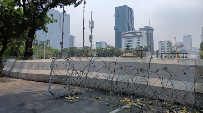 Separator Beton hingga Kawat Berduri Hiasi Jalan Medan Merdeka Barat Jelang Putusan MKMK Sore Ini