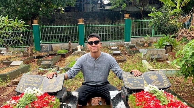 Dicibir sebagai Seleb Jalur Duka, Ini Respons Fadly Faisal Kakak Fuji